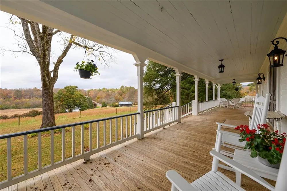 1526 Highway 255 Sautee Nacoochee, GA 30571