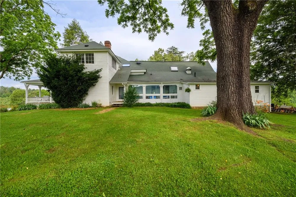 1526 Highway 255 Sautee Nacoochee, GA 30571