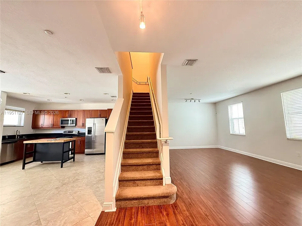 312 SW 14th Ave #312