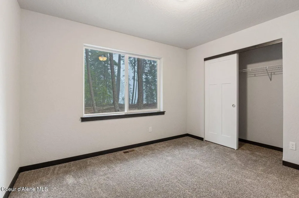 11992 LENNON LANE Rathdrum, ID 83858
