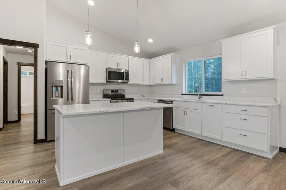 11992 LENNON LANE Rathdrum, ID 83858