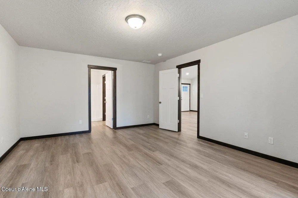 11992 LENNON LANE Rathdrum, ID 83858