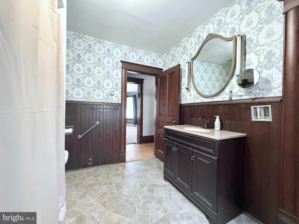 112 PINE AVE Kane, PA 16735