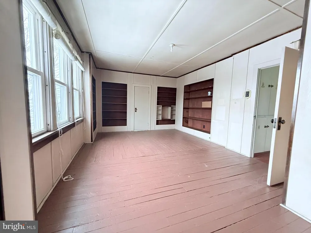 112 PINE AVE Kane, PA 16735