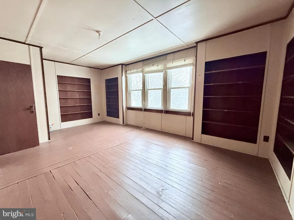 112 PINE AVE Kane, PA 16735