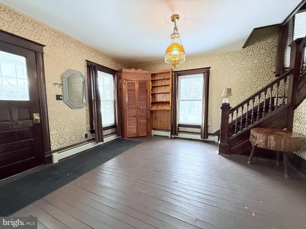 112 PINE AVE Kane, PA 16735