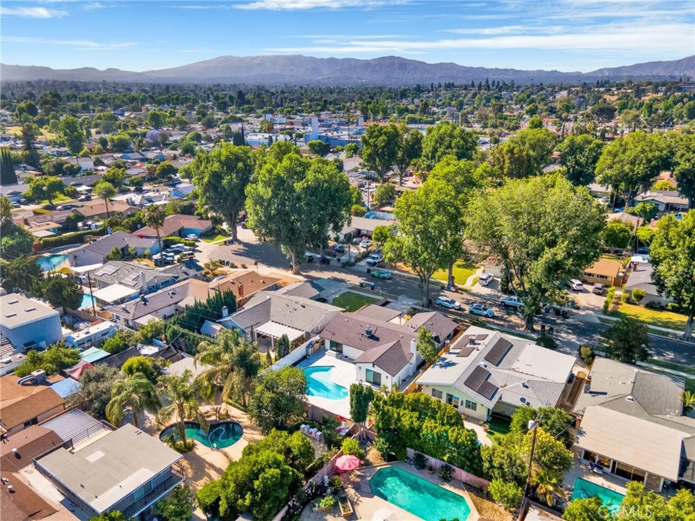 16052 Bahama Street North Hills, CA 91343