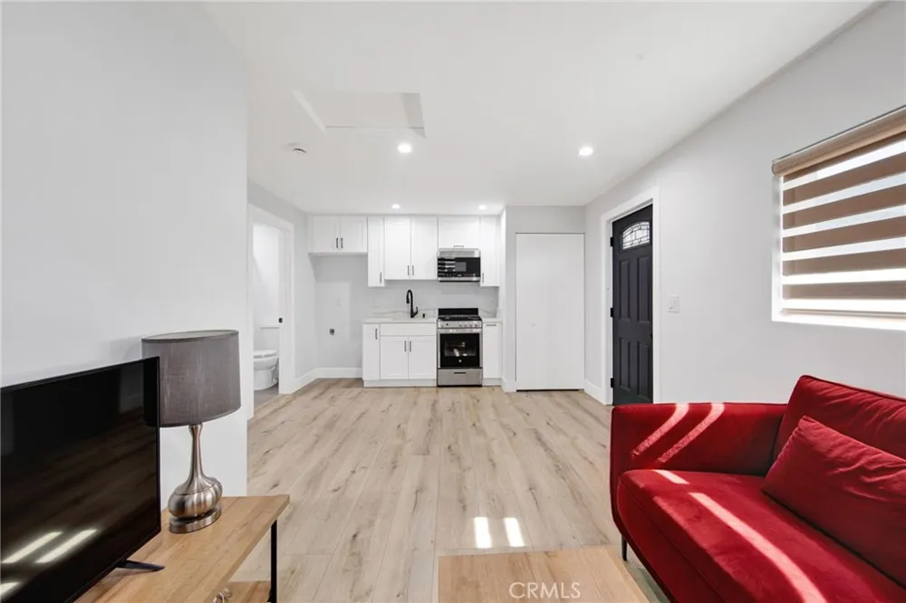 16052 Bahama Street North Hills, CA 91343