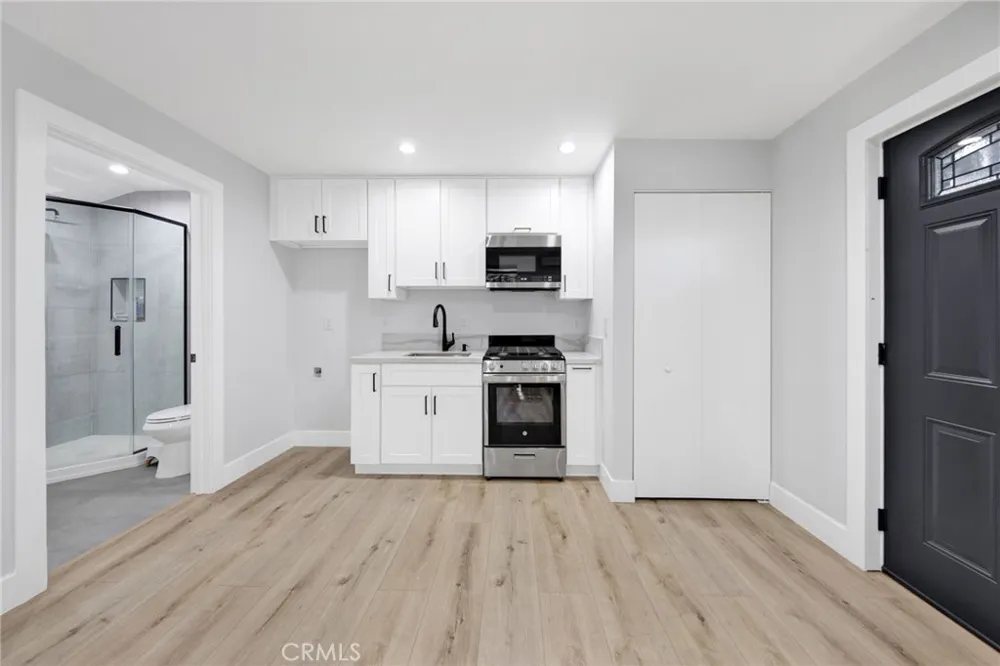 16052 Bahama Street North Hills, CA 91343