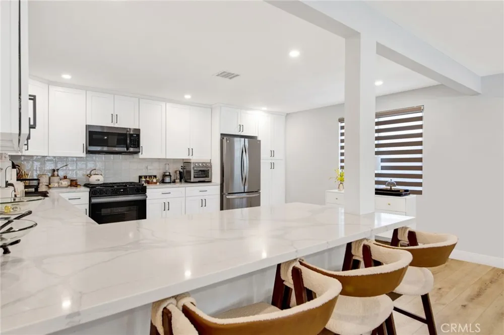16052 Bahama Street North Hills, CA 91343