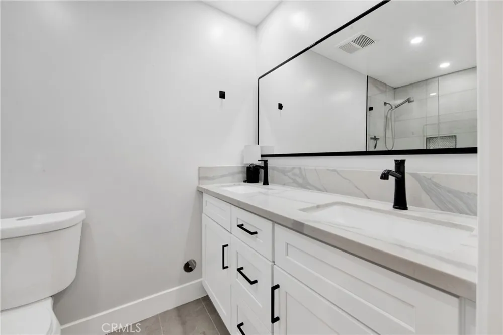 16052 Bahama Street North Hills, CA 91343