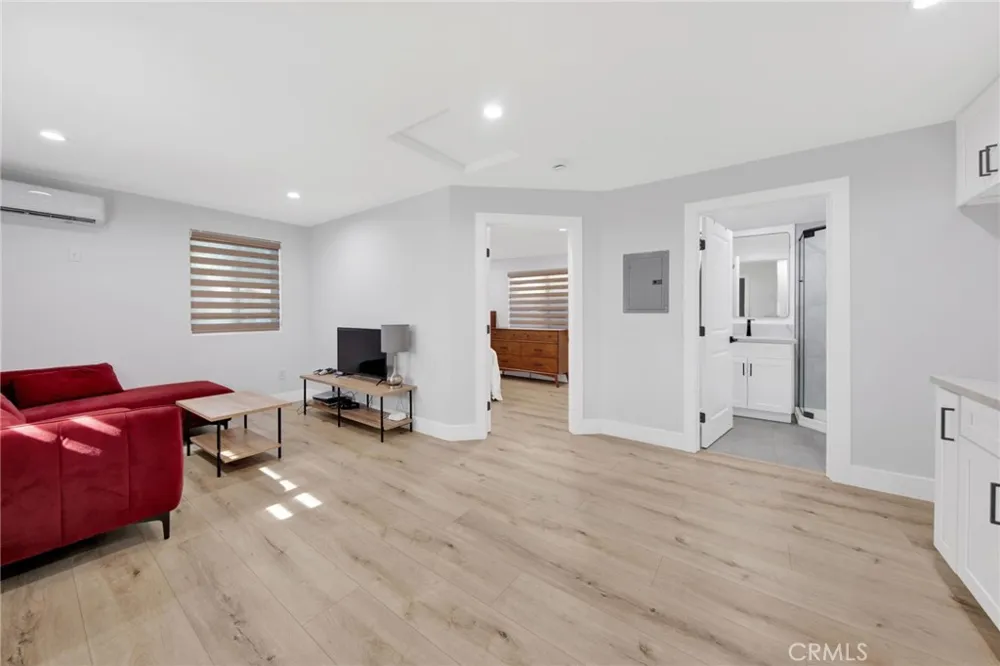 16052 Bahama Street North Hills, CA 91343