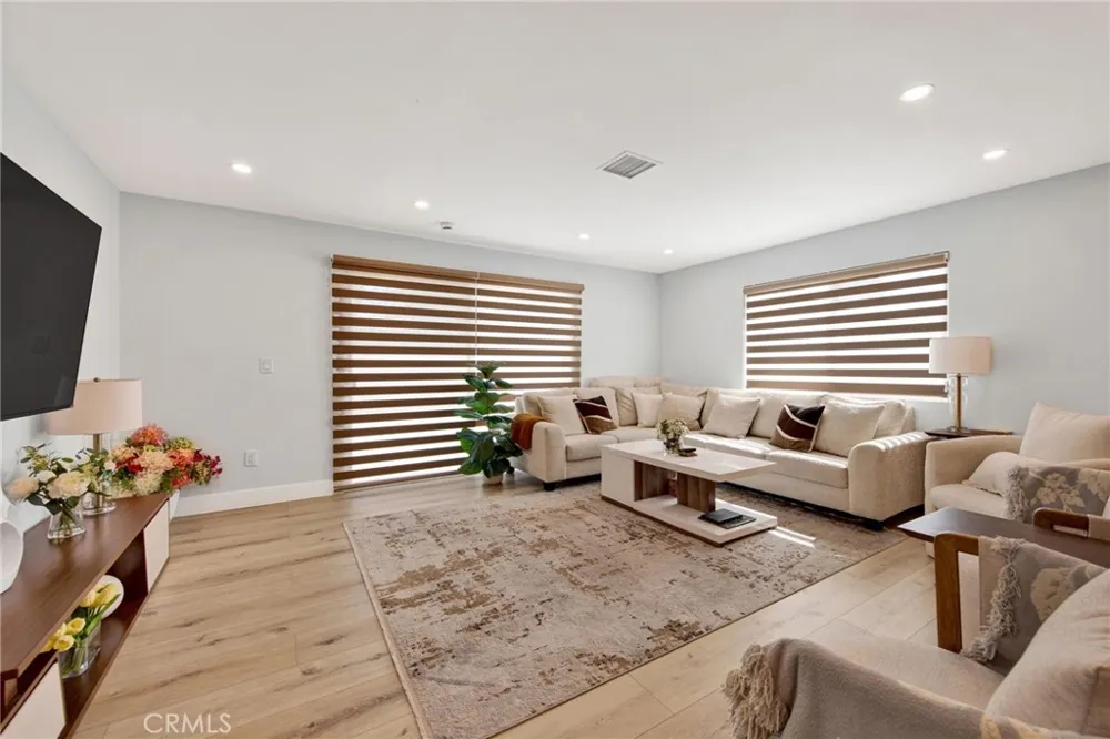 16052 Bahama Street North Hills, CA 91343