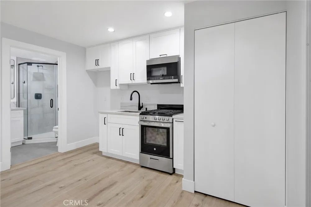 16052 Bahama Street North Hills, CA 91343
