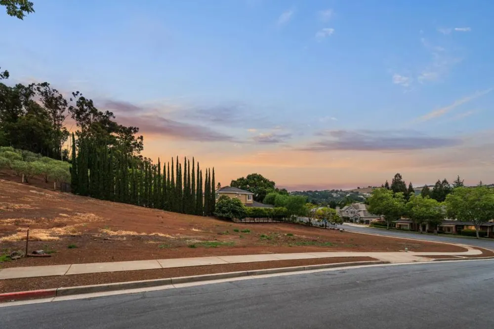 640 Sparhawk Drive Morgan Hill, CA 95037