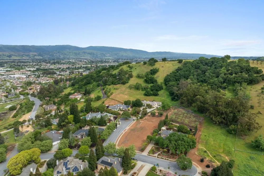 640 Sparhawk Drive Morgan Hill, CA 95037