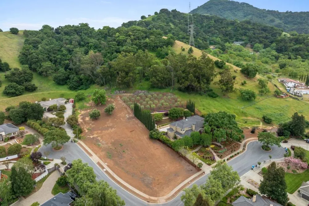 640 Sparhawk Drive Morgan Hill, CA 95037