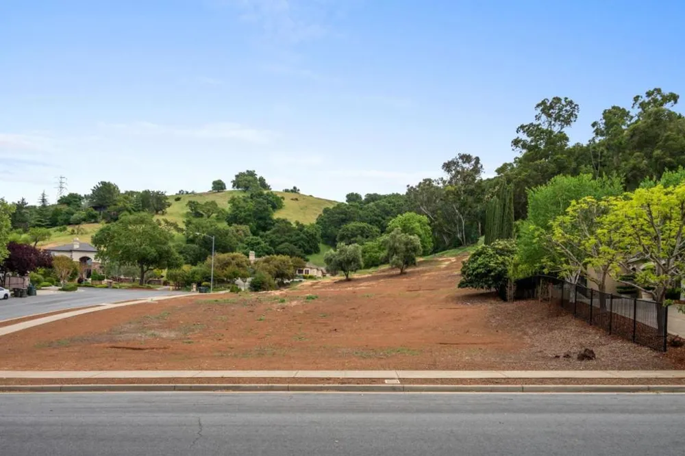 640 Sparhawk Drive Morgan Hill, CA 95037