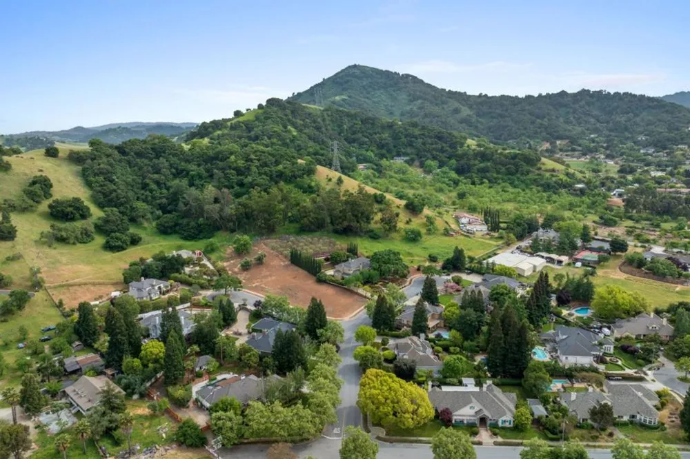 640 Sparhawk Drive Morgan Hill, CA 95037