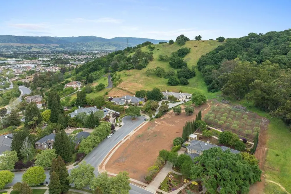 640 Sparhawk Drive Morgan Hill, CA 95037