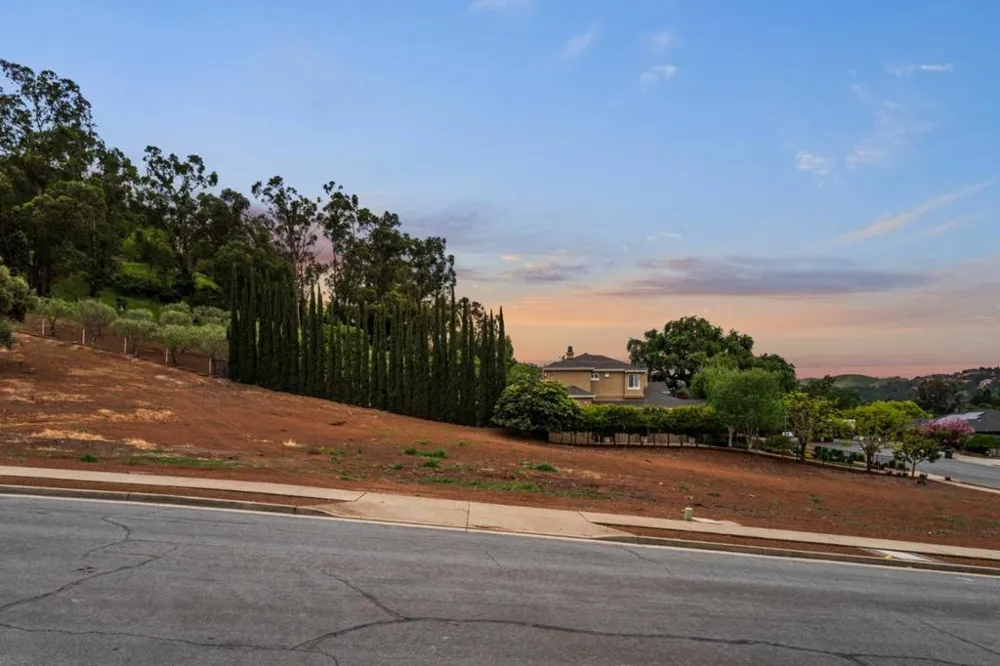 640 Sparhawk Drive Morgan Hill, CA 95037