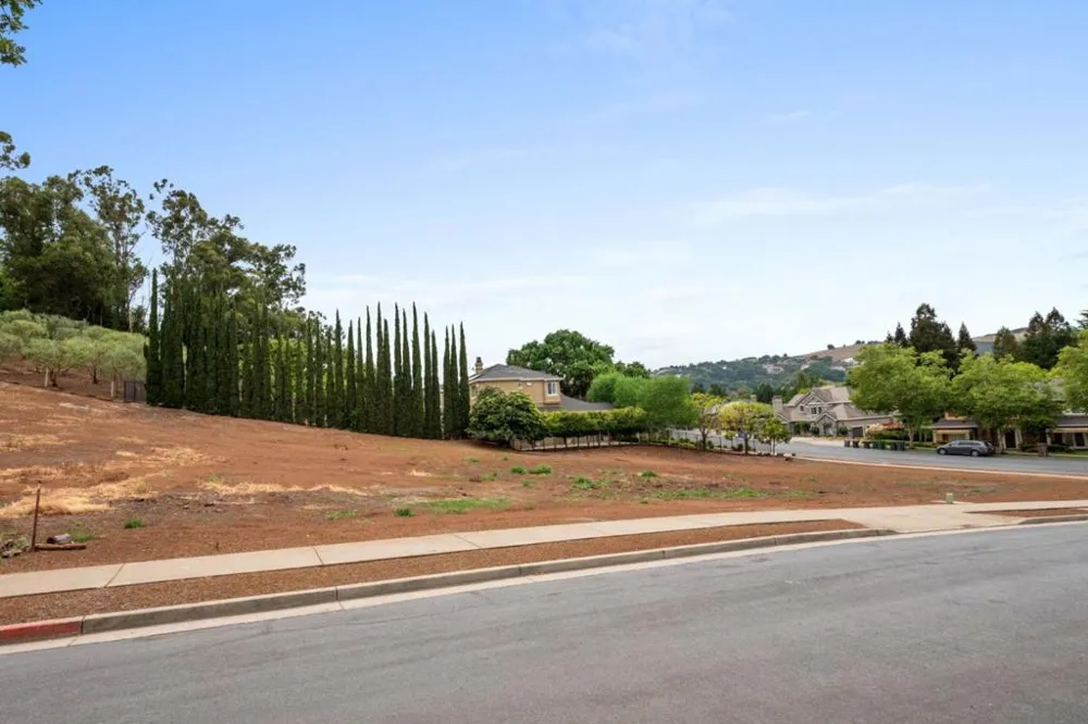640 Sparhawk Drive Morgan Hill, CA 95037
