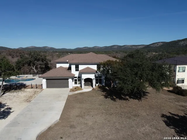 118 Skipping Stone Concan, TX 78838