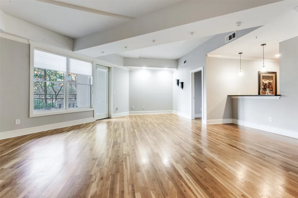 5055 Addison Circle #205 Addison, TX 75001