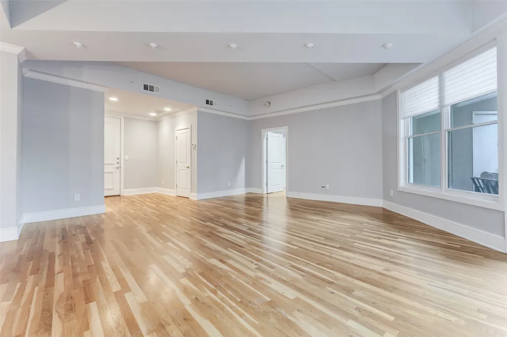 5055 Addison Circle #205 Addison, TX 75001