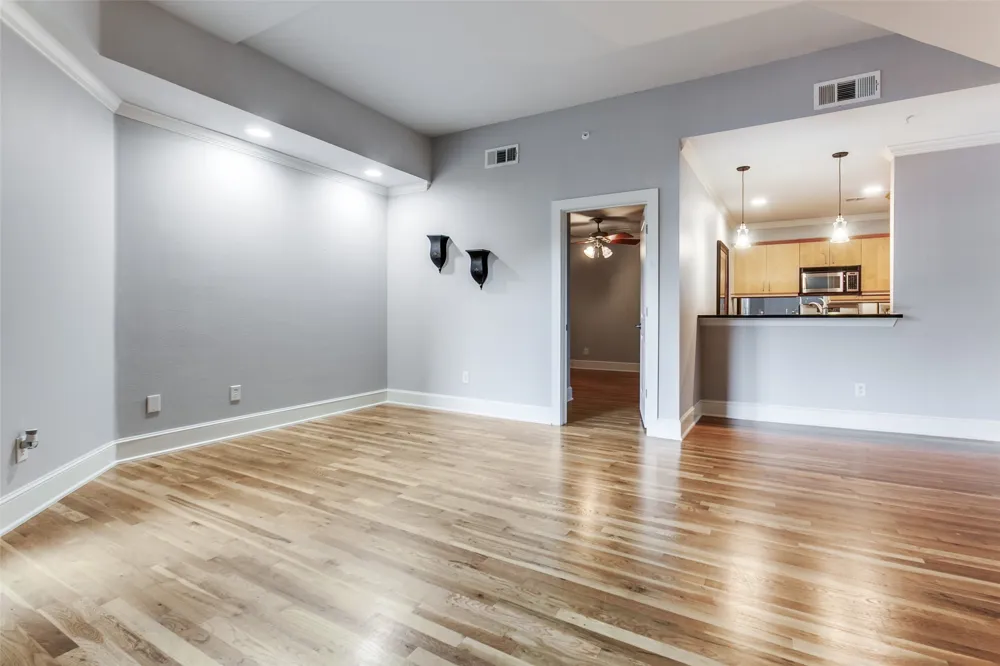 5055 Addison Circle #205 Addison, TX 75001