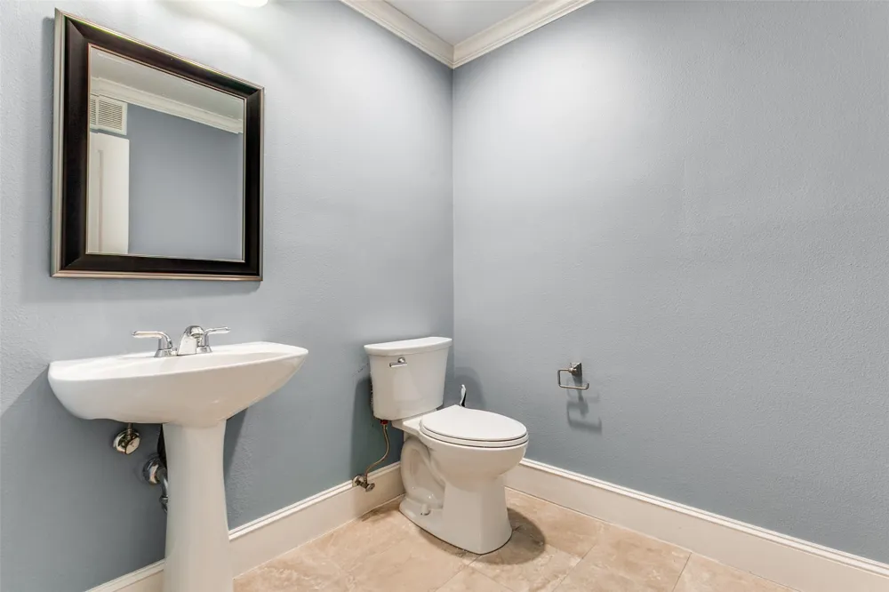 5055 Addison Circle #205 Addison, TX 75001