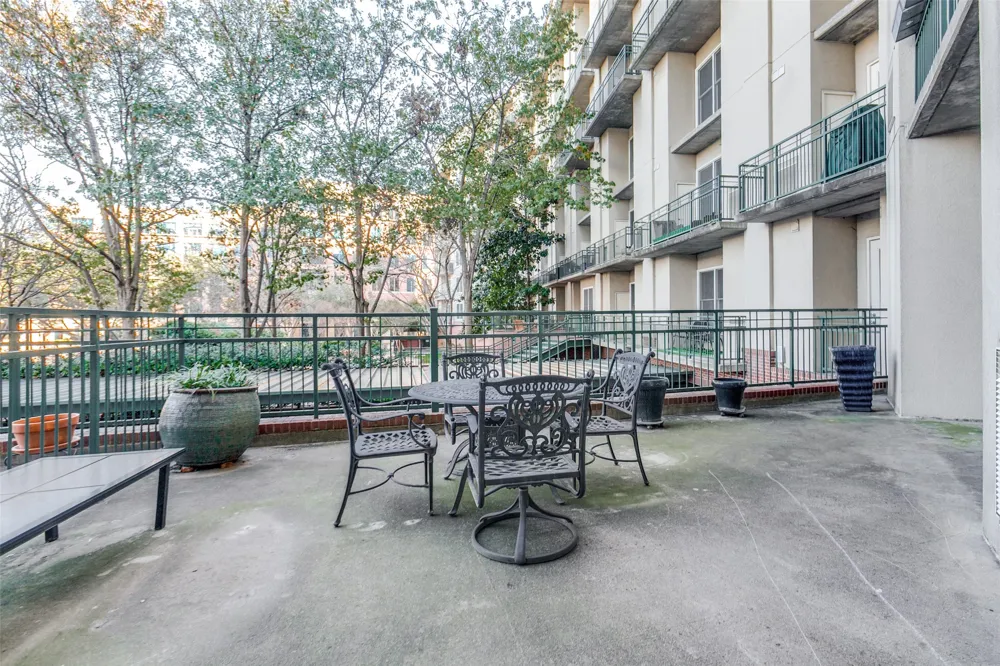 5055 Addison Circle #205 Addison, TX 75001