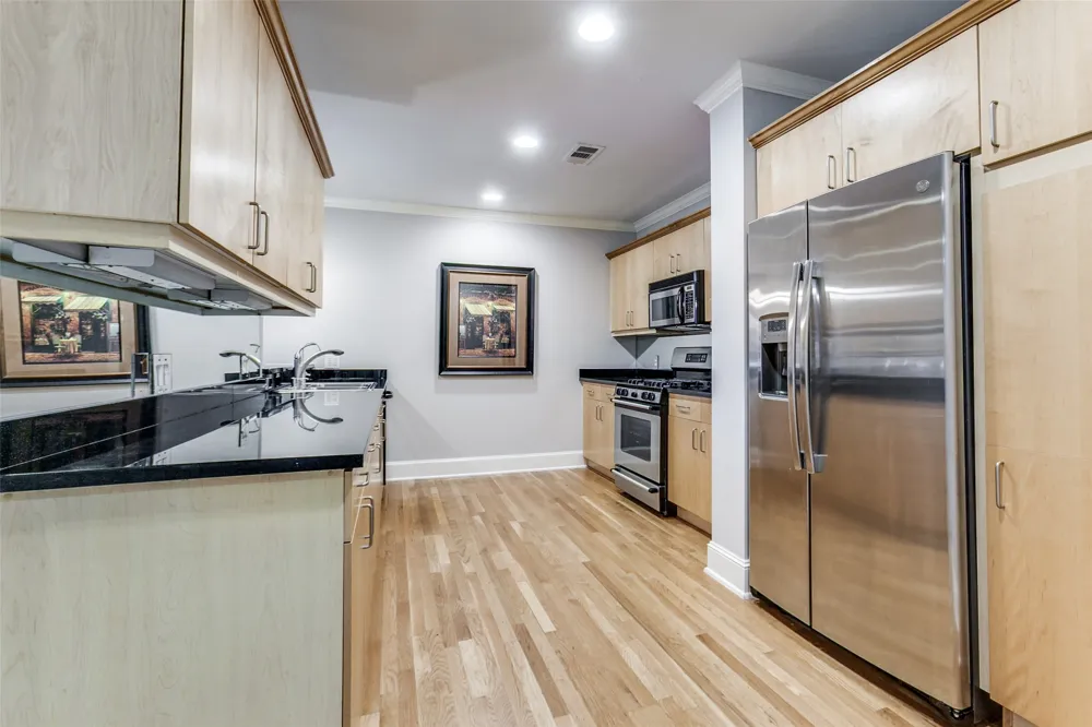 5055 Addison Circle #205 Addison, TX 75001