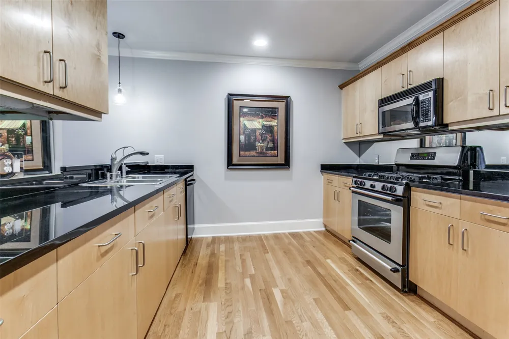 5055 Addison Circle #205 Addison, TX 75001