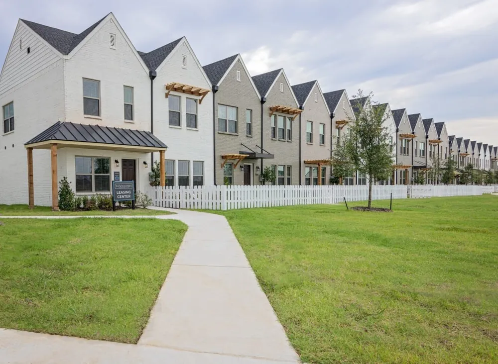 318 E 2nd Irving, TX 75060