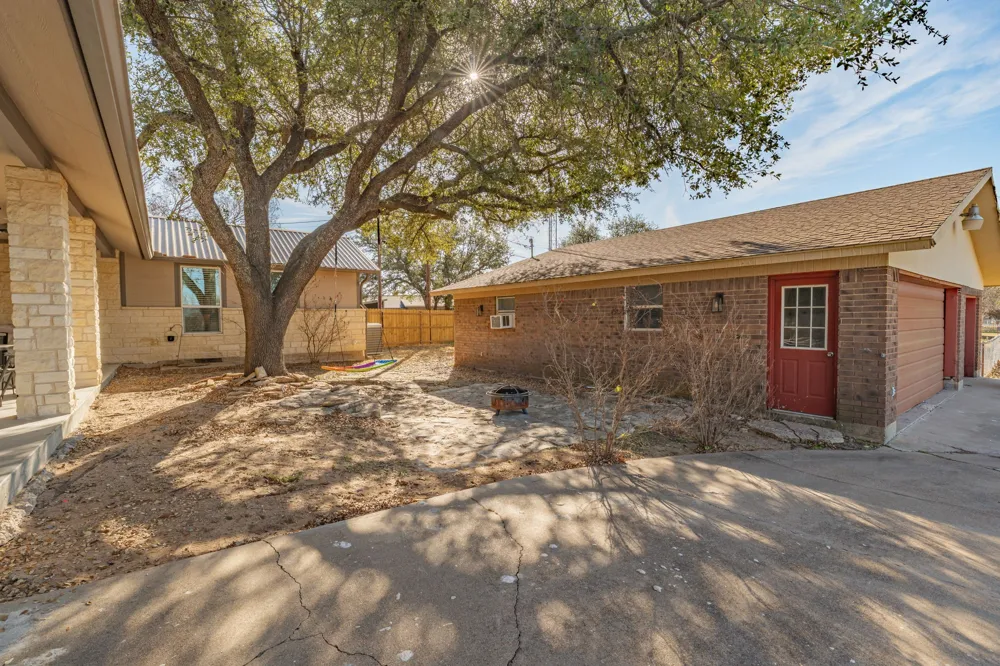 435 Edwards Drive Dublin, TX 76446
