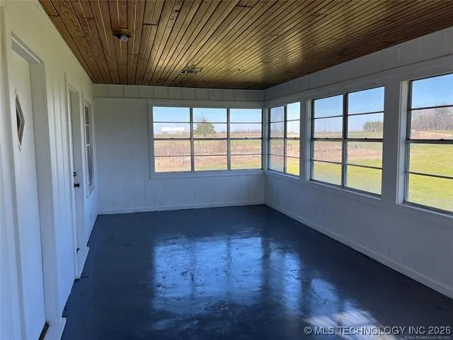 8925 State Road 78 Hendrix, OK 74741