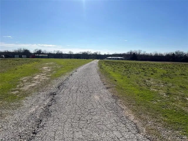 8925 State Road 78 Hendrix, OK 74741