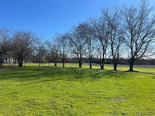 8925 State Road 78 Hendrix, OK 74741