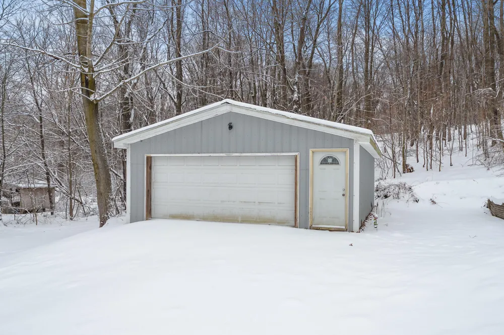 6670 Keyes Road Bellevue, MI 49021