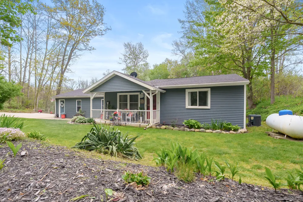 6670 Keyes Road Bellevue, MI 49021