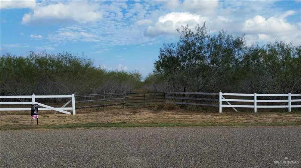 34908 Longhorn Drive Linn, TX 78563