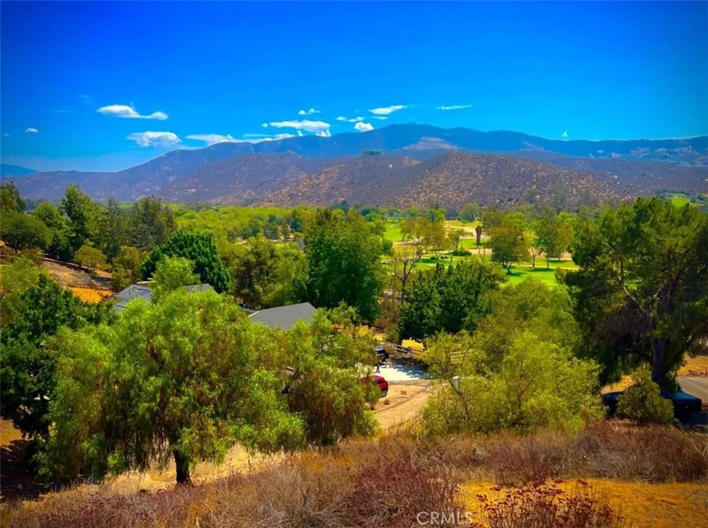 2846 Willow Glen Drive El Cajon, CA 92019