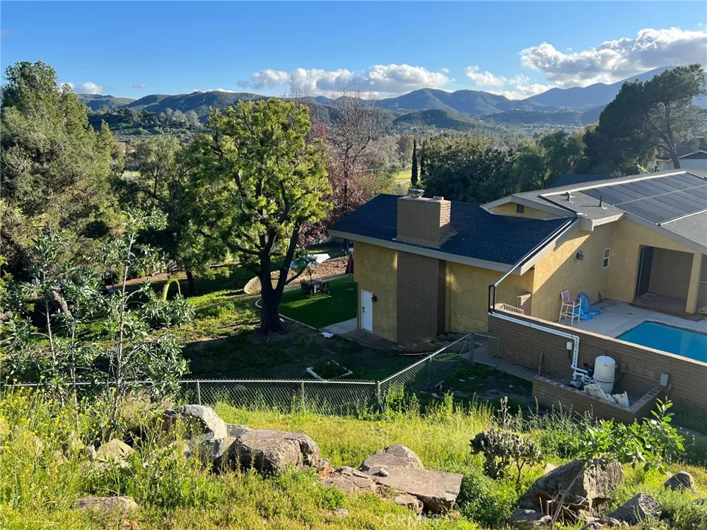2846 Willow Glen Drive El Cajon, CA 92019