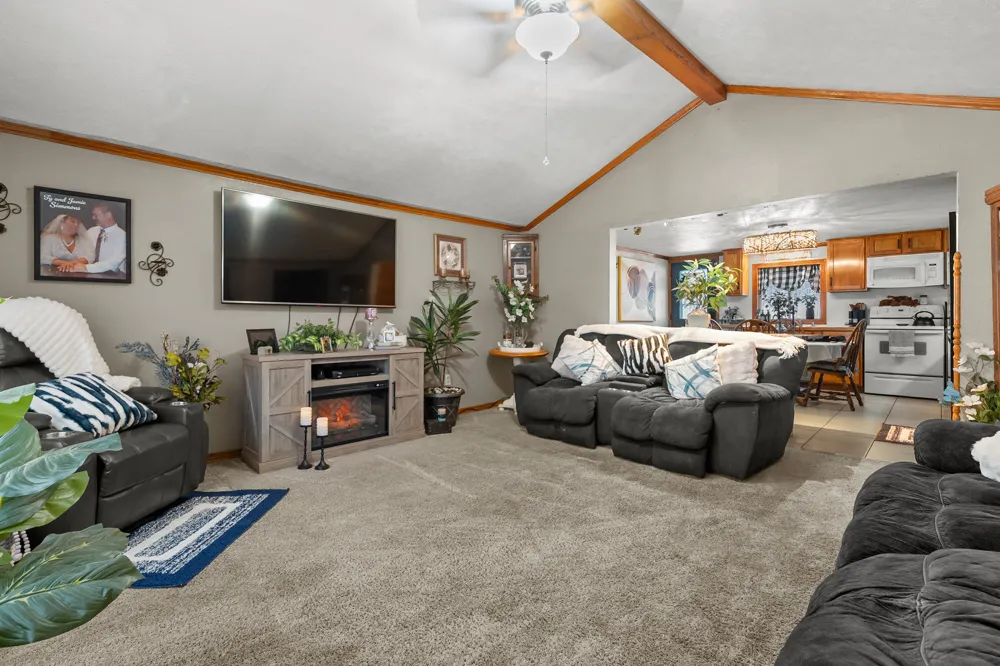 6670 Keyes Road Assyria Township, MI 49021