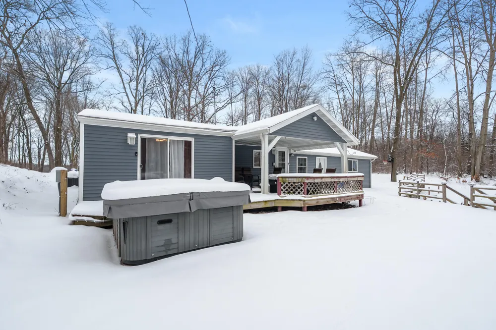6670 Keyes Road Assyria Township, MI 49021