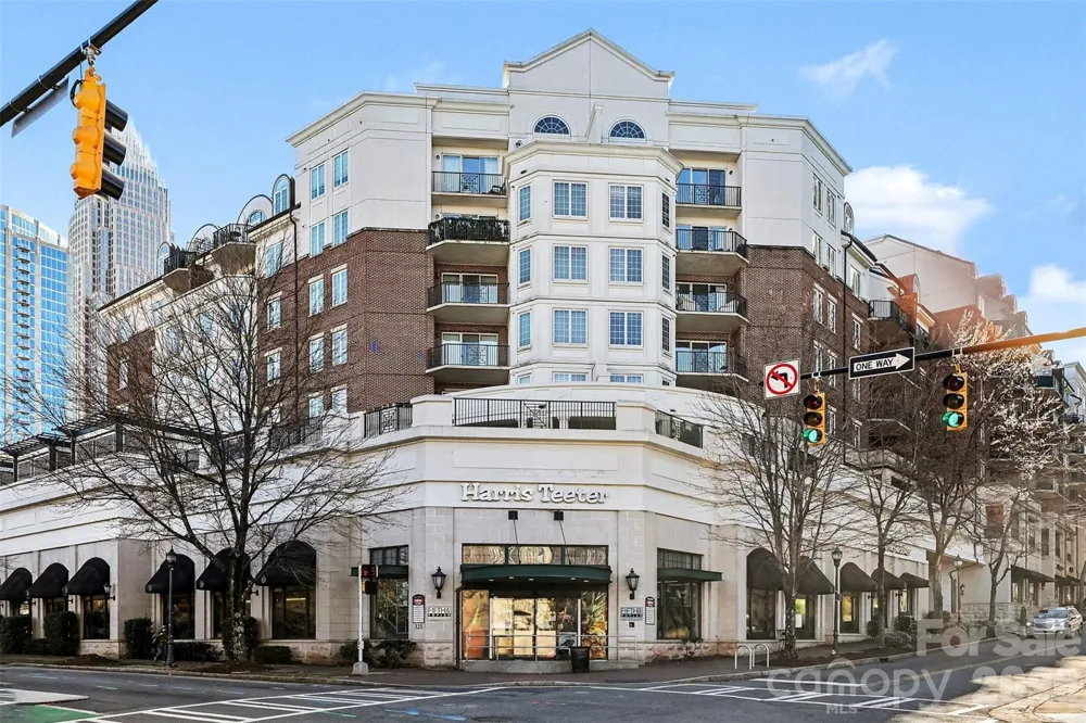 300 W 5th Street W #124