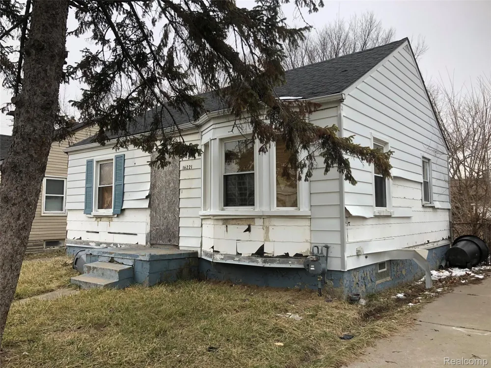 16221 LIBERAL STREET Detroit City, MI 48205