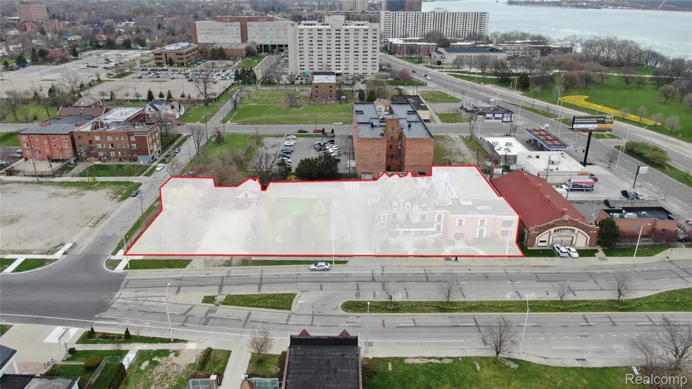130 E GRAND BOULEVARD Detroit City, MI 48207