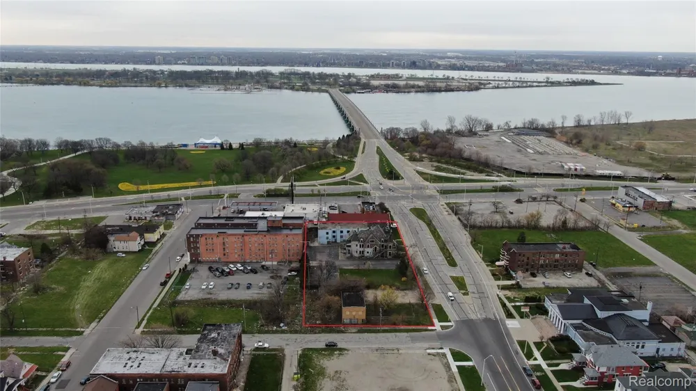 130 E GRAND BOULEVARD Detroit City, MI 48207